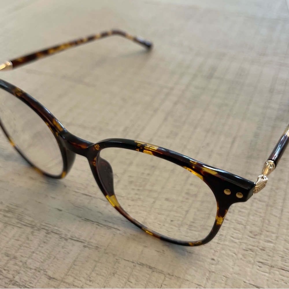 Tortoiseshell Round Reading Glasses - image 2